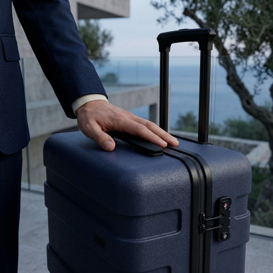 5high-performance spinner luggage factory